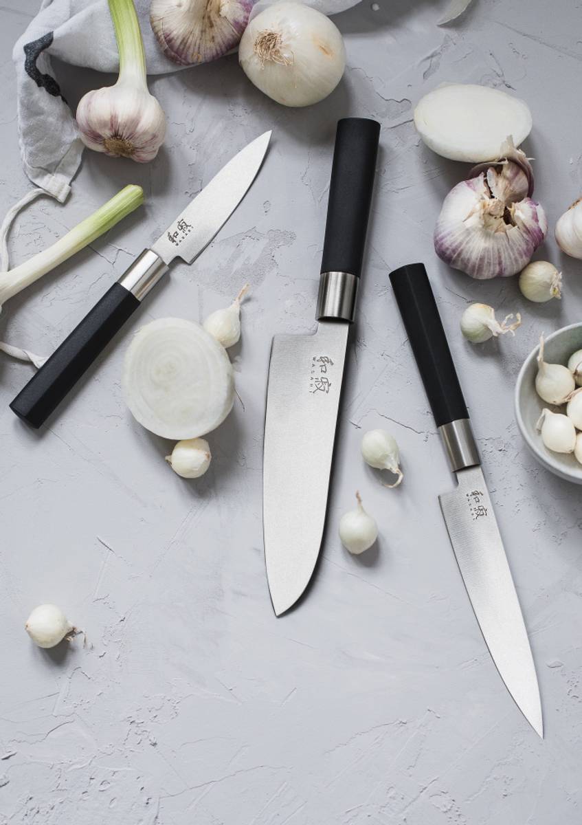 KAI WASABI BLACK Kokkekniv (15cm)